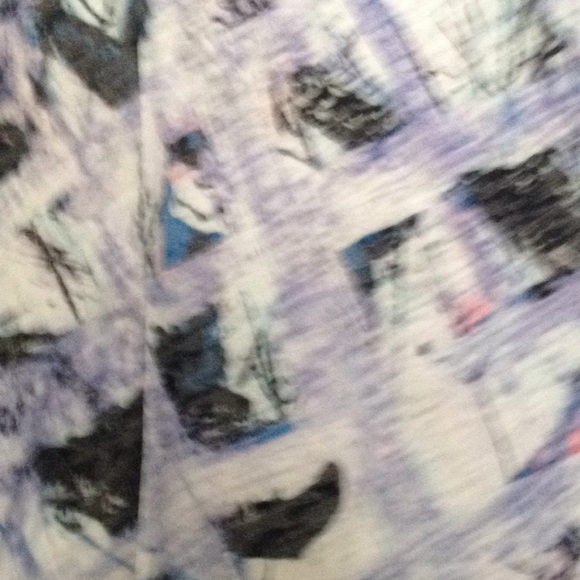 Multi-Colored Blouse - Picture 2 of 3